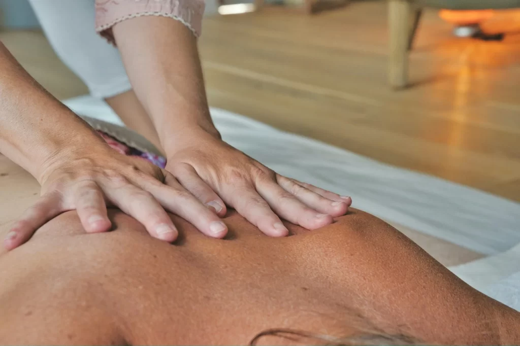 Massage Mid Back